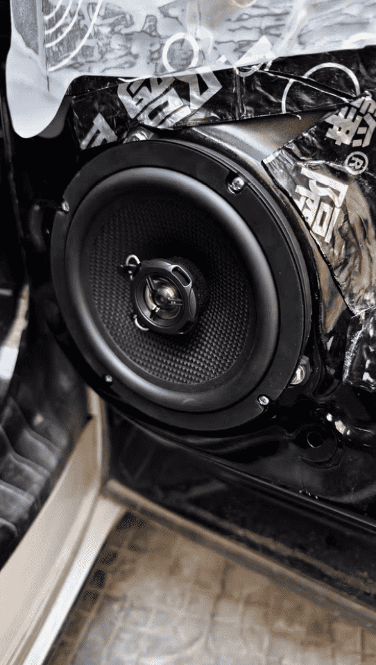 Xevaban.com ở 214 Giải Phóng là đơn vị chuyên cung cấp phụ kiện oto, đồ chơi oto, đồ chơi wuling, phụ kiện wuling, xevaban, 214 giải phóng, loa cánh wuling mini, độ loa cánh wuling mini, loa cánh cửa wuling mini, loa bass mạnh wuling mini.